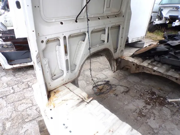 Pilares traseiros VW Crafter OEM 2006-2016 image 5