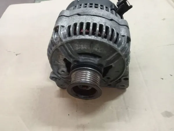 Vaihtovirtageneraattori Ford Galaxy mk 1 1.9 TDI OEM 028903025s image 2