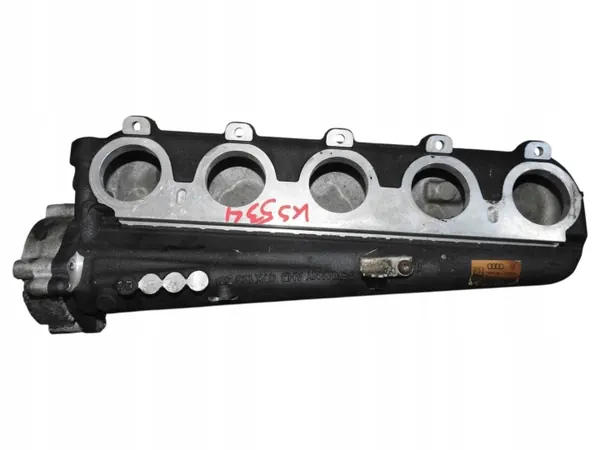 Colector de admisión Audi RS3 2.5 TFSI usado OEM 07K133201BC image 2