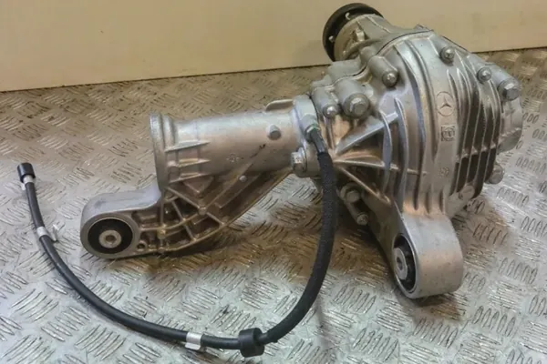 Riduttore anteriore Mercedes GLE W166 4460310112 2.1L image 2