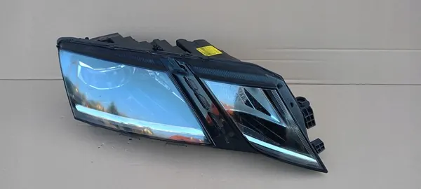 Farol dianteiro direito Skoda Octavia III 2016-2019 OEM 5E0 5E1 5E1941018F image 2