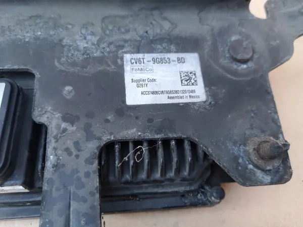 Ford OE CV6T-9G768-AD Avståndsradarsensor fäste image 4