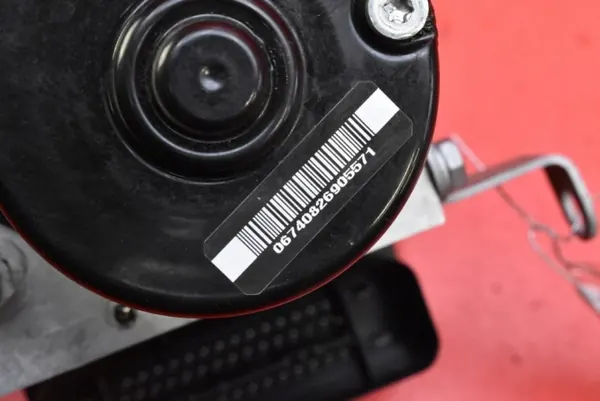 ABS-pumppu OEM 6776055 BMW E90/E91 2.0i:lle image 10