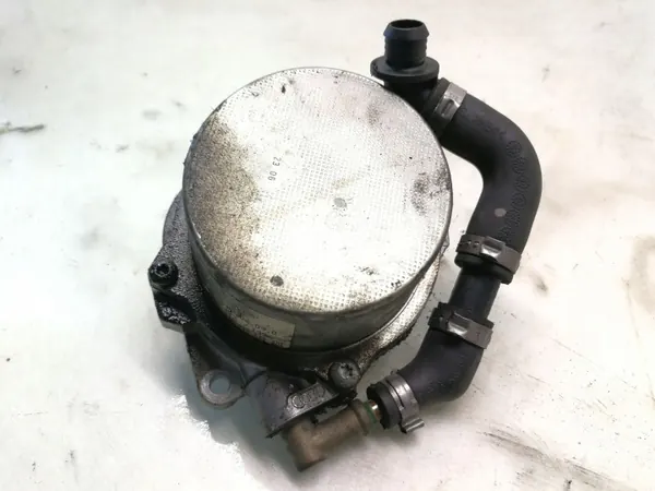 Tyhjiöpumppu OEM 057145100AD Audi A4 3.0L Diesel image 3