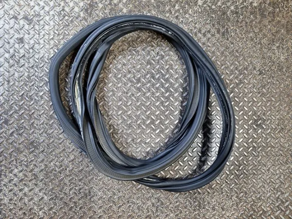 2023 Jeep Grand Cherokee WL Joint de hayon 68376249AJ image 2