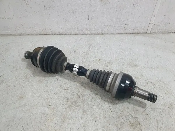 Eixo de transmissão dianteiro esquerdo W176 CLA 117 AMG image 2