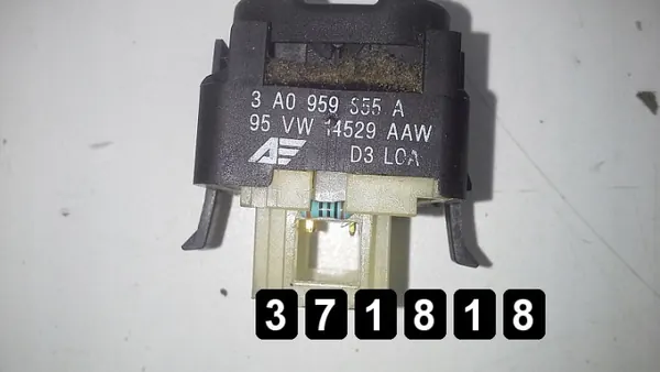 Commutateur Ford Galaxy OEM AM-371818 - Pièce d'occasion image 4