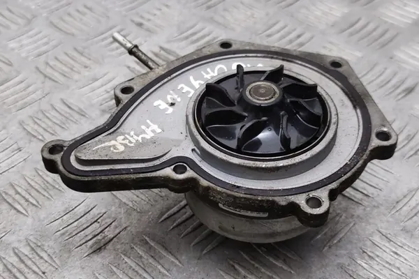 Vattenpump PORSCHE CAYENNE 3.0L 2011 OEM 06E121016 image 3