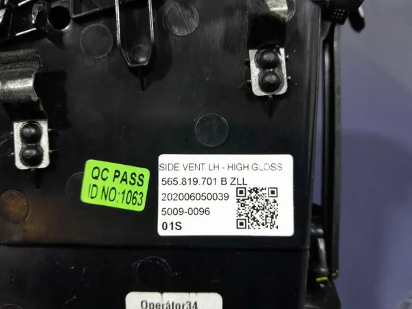 OEM 565819701B linker luchtroostergril voor Skoda Kodiaq image 4