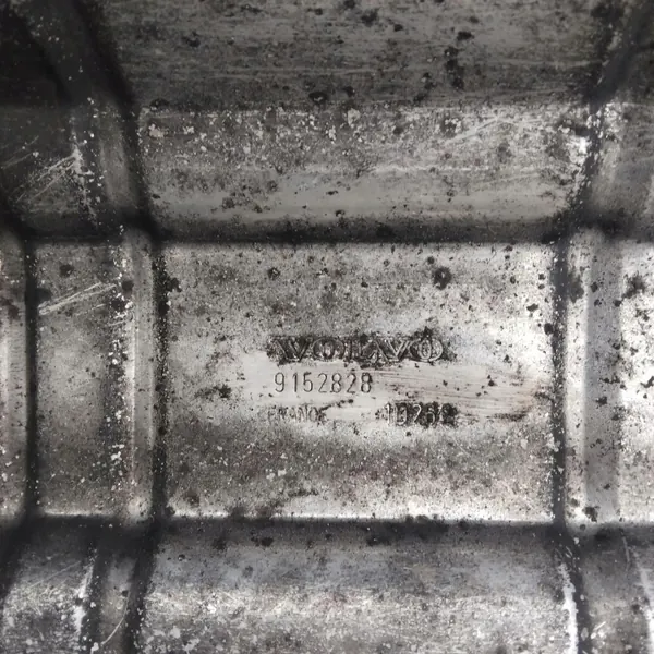Lämpösuoja OEM 9152828 Volvo S60 D5 163hv image 5