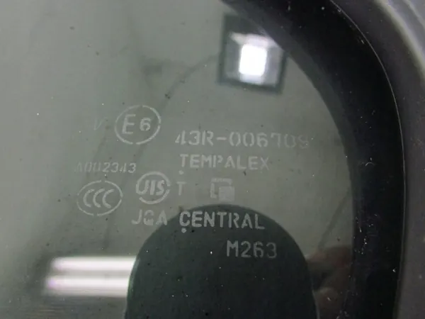Suzuki Kizashi Kolmiokulma OEM 84665-57L0 Oikea Taka image 4