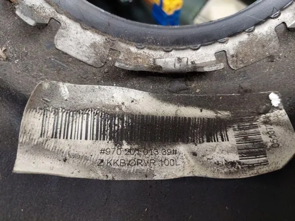 Porsche Panamera Polttoainesäiliö OEM 97020101339 image 4