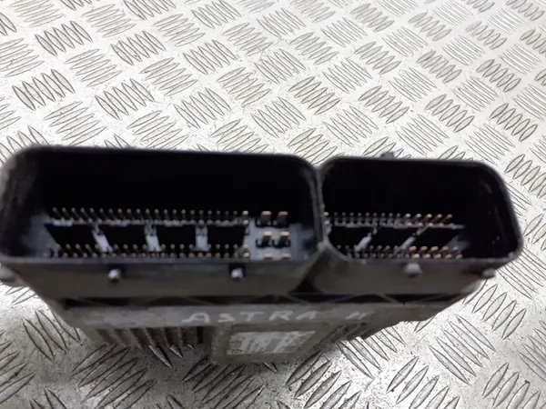 Unité de contrôle moteur Opel OE 55202542 image 2