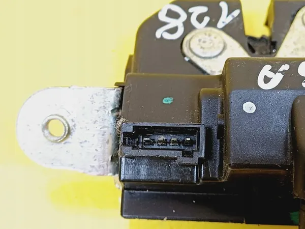 Bagagelås Opel Corsa E 4 pin 13481535 image 4