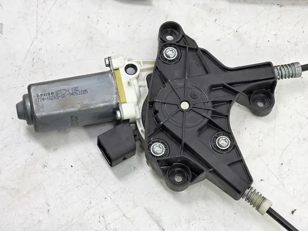 Mecanismo de elevador de vidro direito dianteiro VITO VIANO W639 A6397200546 image 4