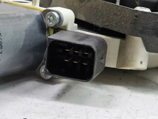 Mecanismo de elevador de vidro direito dianteiro VITO VIANO W639 A6397200546 image 5