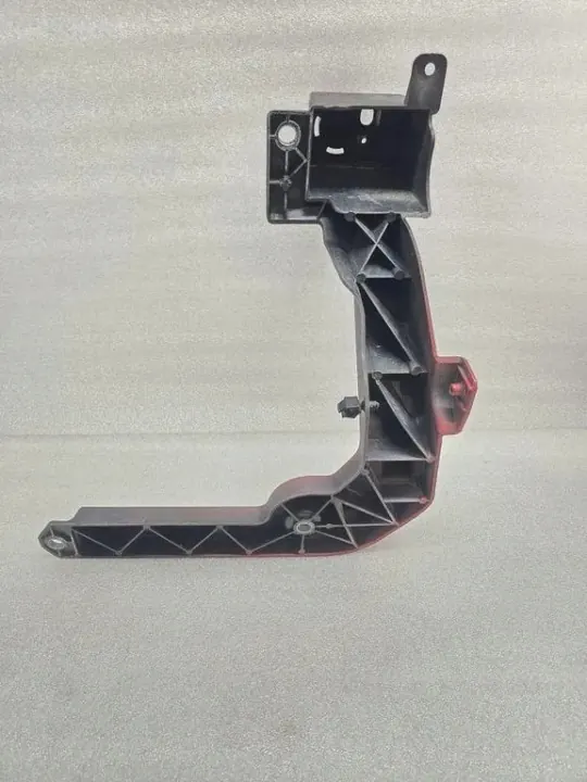 Höger stänkskärmsfäste OEM 32234762 för Volvo XC40 image 3