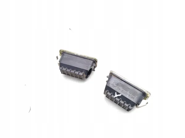 OEM 6M2A-13550-AC Ford Mondeo Feu de Plaque image 3