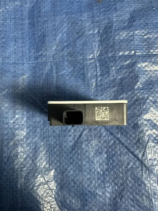 Mercedes Radarsensor OEM A0009003335 Gebraucht image 4