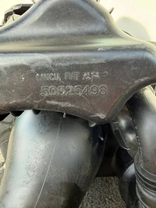 Alfa Romeo Luftfilterhus OEM 50525498 image 7