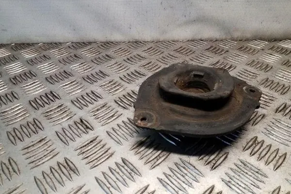 Supporto ammortizzatore anteriore sinistro NISSAN JUKE (F15) OEM image 3