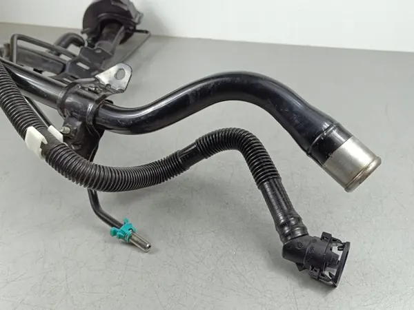 Subaru Forester Tankstutzen OEM 42072FN010 image 3