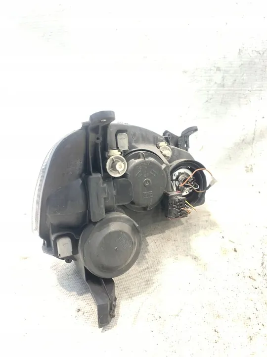 Opel Corsa C 2005 Faro delantero izquierdo image 3