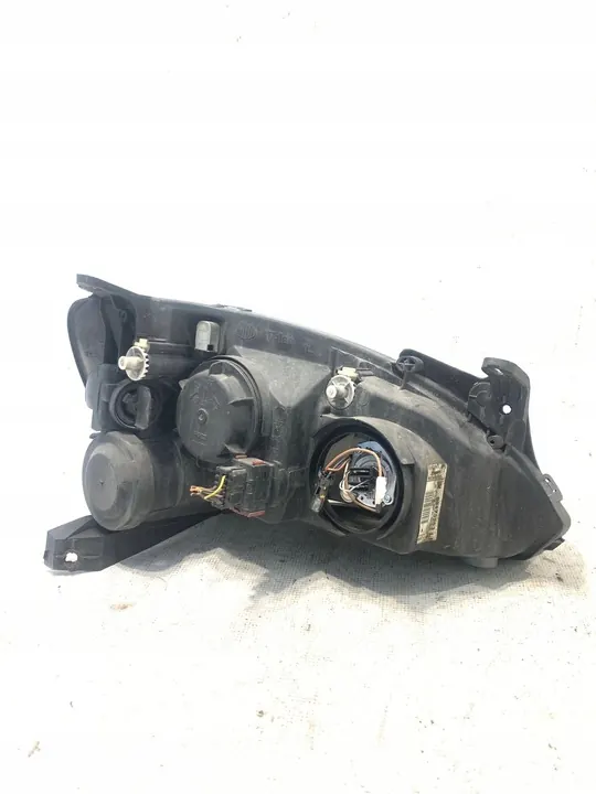 Opel Corsa C 2005 Faro delantero izquierdo image 4