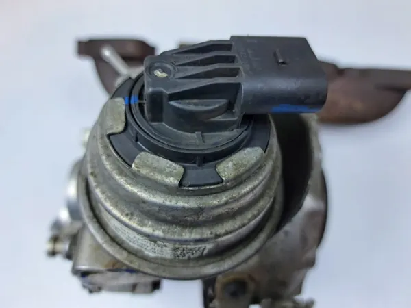 Turbocompressor usado OEM 03L253010F VW 2.0 TDI image 5