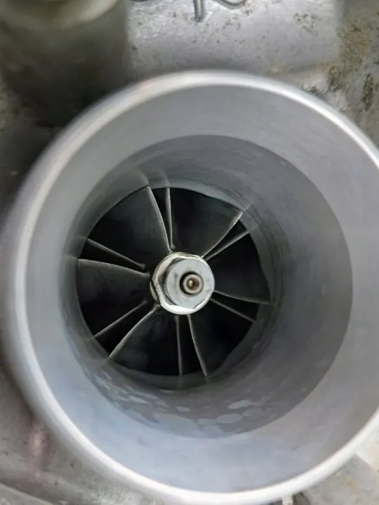 Turbocompressor usado OEM 03L253010F VW 2.0 TDI image 9