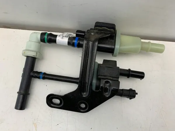 Ford Bränsletrycksventil OEM LX68-9E817-EB Begagnad image 3