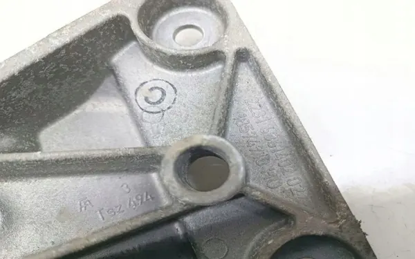 Support de Boîte BMW OEM 6861402 pour Série 1 F20 image 3