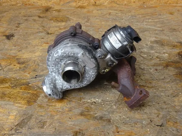 Turbo för AUDI A4 B8 2.0 TDI 03L145721A image 9