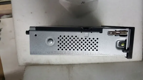 Skoda Octavia IV Radio OEM 5E3035816P - Begagnad image 7