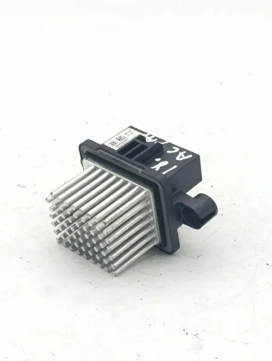 Relais de ventilateur chauffage OEM DU228001 Chrysler Pacifica image 2