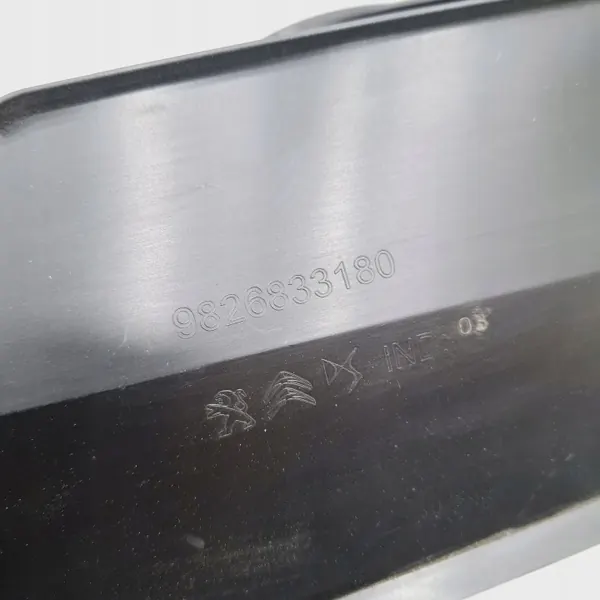 Tapa filtro cabina Peugeot 208 OEM 9826833180 image 3