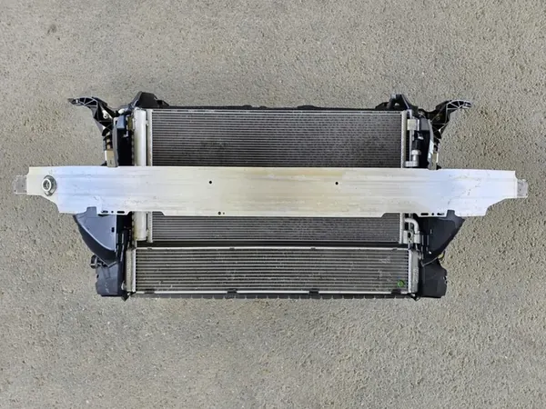 Conjunto de Radiadores Ventiladores Viga Frontal Audi RS7 4K image 7