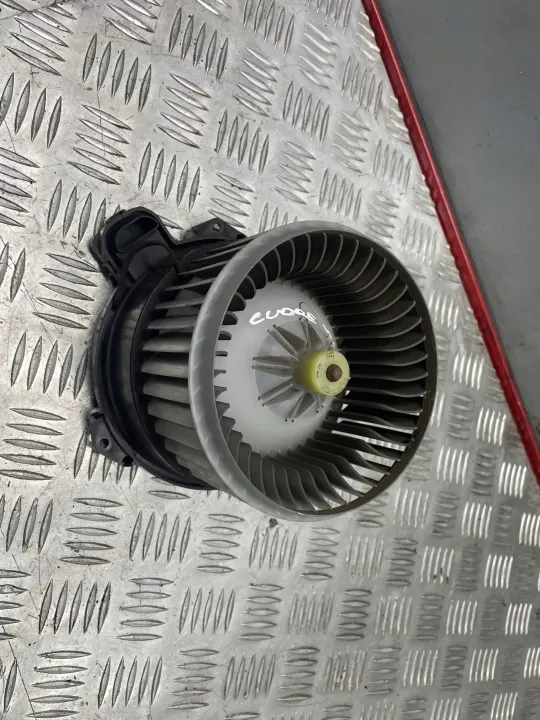OEM 75232145 Matkustamon tuuletin Daihatsu Cuorelle image 2