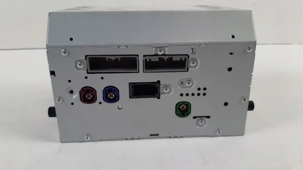 Rádio Volvo V60 II OEM P32247694AA - Usado image 3