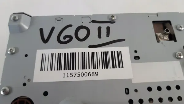 Rádio Volvo V60 II OEM P32247694AA - Usado image 7