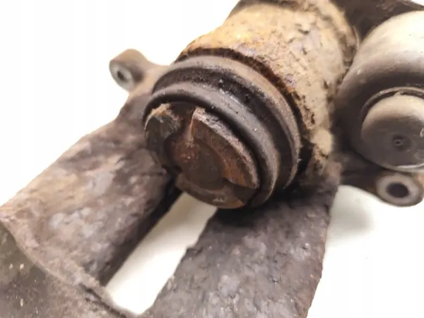 Pinza de freno trasera Volvo XC70 - Pieza OEM usada image 7