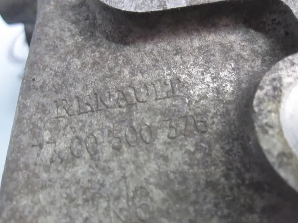 Renault Master 2.8 DTI Engine Mount 7700300376 image 4