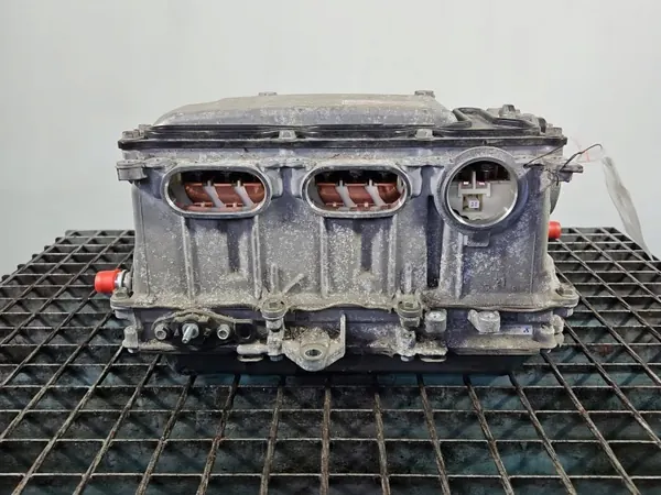 Toyota Auris II Invertteri OEM G9200-47190 image 6