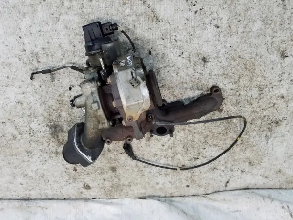 Skoda Turbo OEM 03L253056D Roomster 1.6 TDI:lle image 2