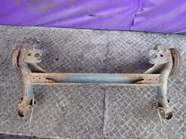 Ford Fusion 02-05 Taka-akselipalkki OEM Zawada-352545- image 4