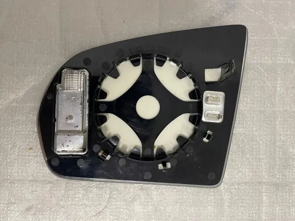 BYD ATTO 3 Insert Verre Rétroviseur Droit OEM SA2FC-8202124 image 3