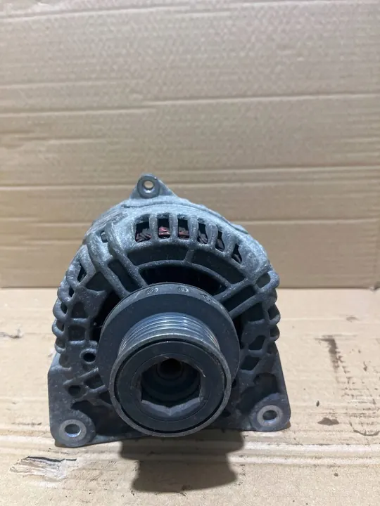 Vaihtovirtageneraattori Renault Modus 1.4 OE 8200325823 image 4