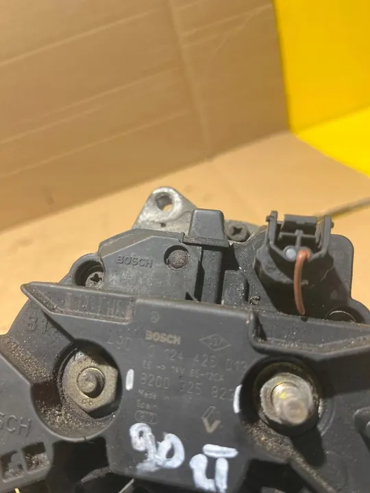 Vaihtovirtageneraattori Renault Modus 1.4 OE 8200325823 image 5