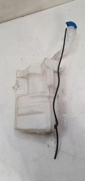 Scheibenwaschbehälter Volvo XC60 OEM 30753424 - Gebraucht image 3