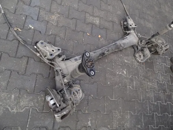 OPEL CORSA F 2020 1.5 BLUE-HDI Trave di Sospensione Posteriore Completa OEM image 4